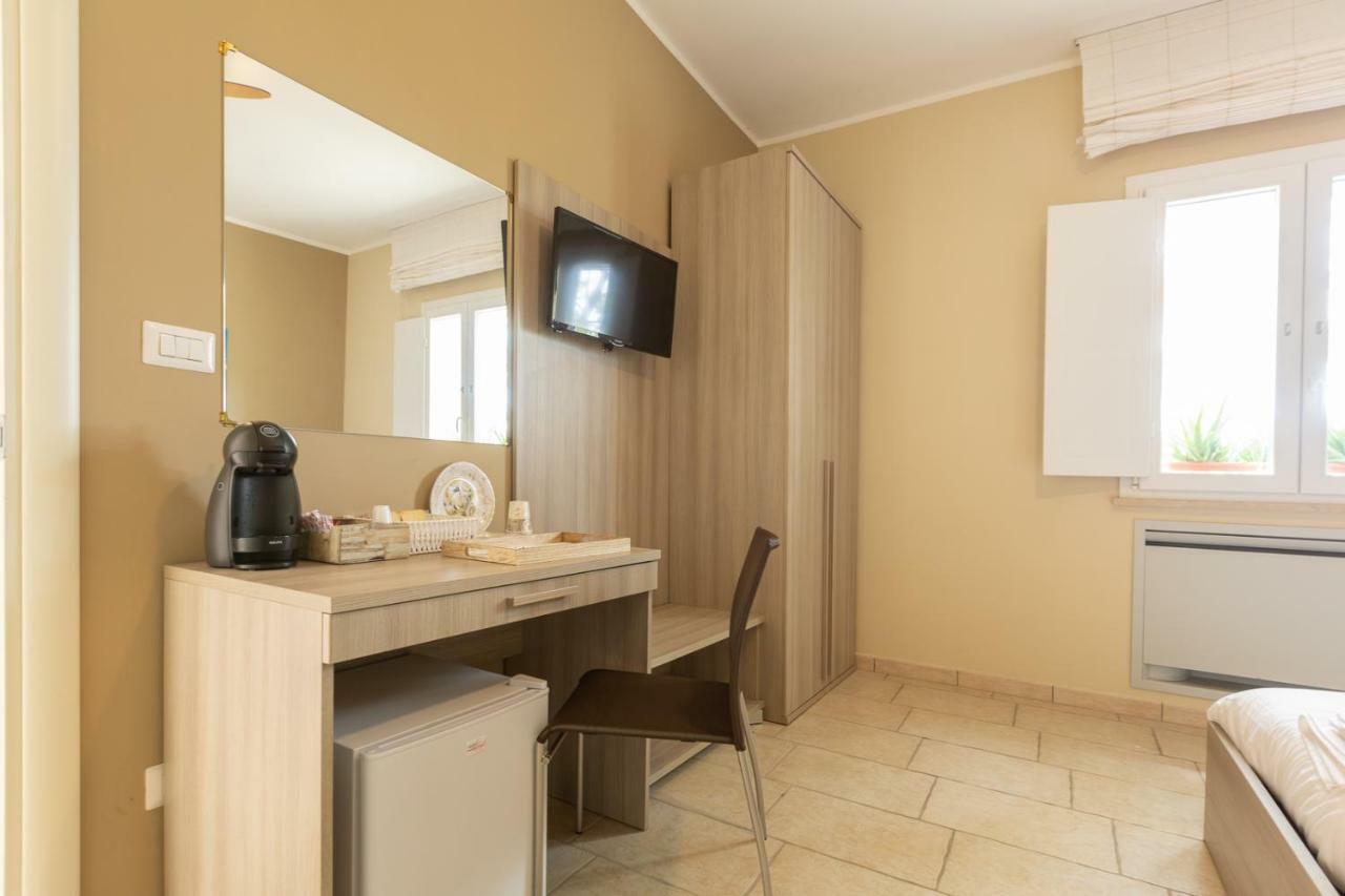 Villa Adele B&B Brindisi Exterior photo